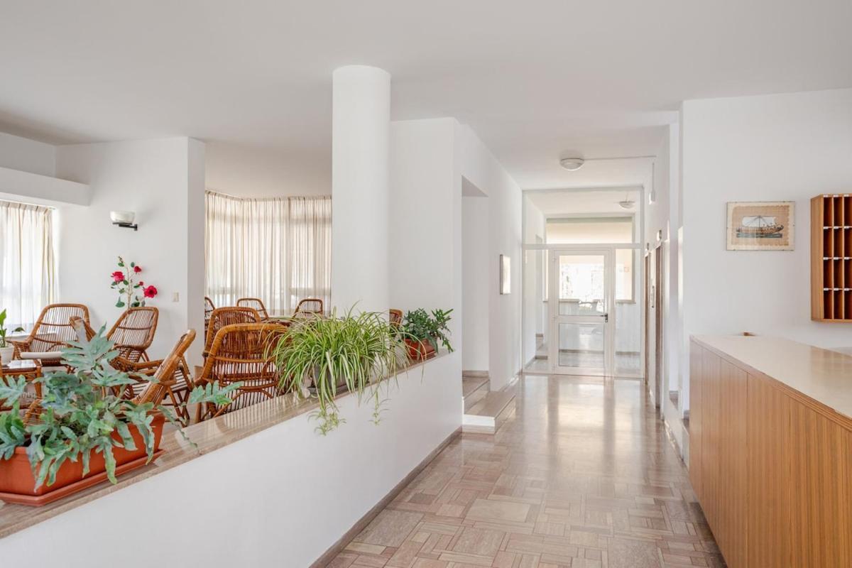 Skyline Lignano Appartement Lignano Sabbiadoro Buitenkant foto